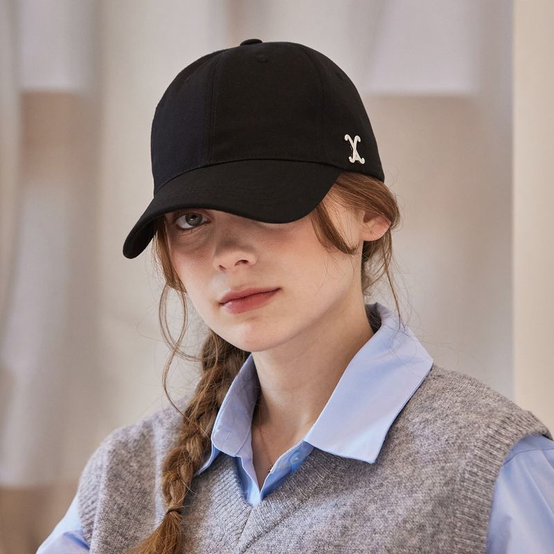 VA Curved Stud Ball Cap / Black
