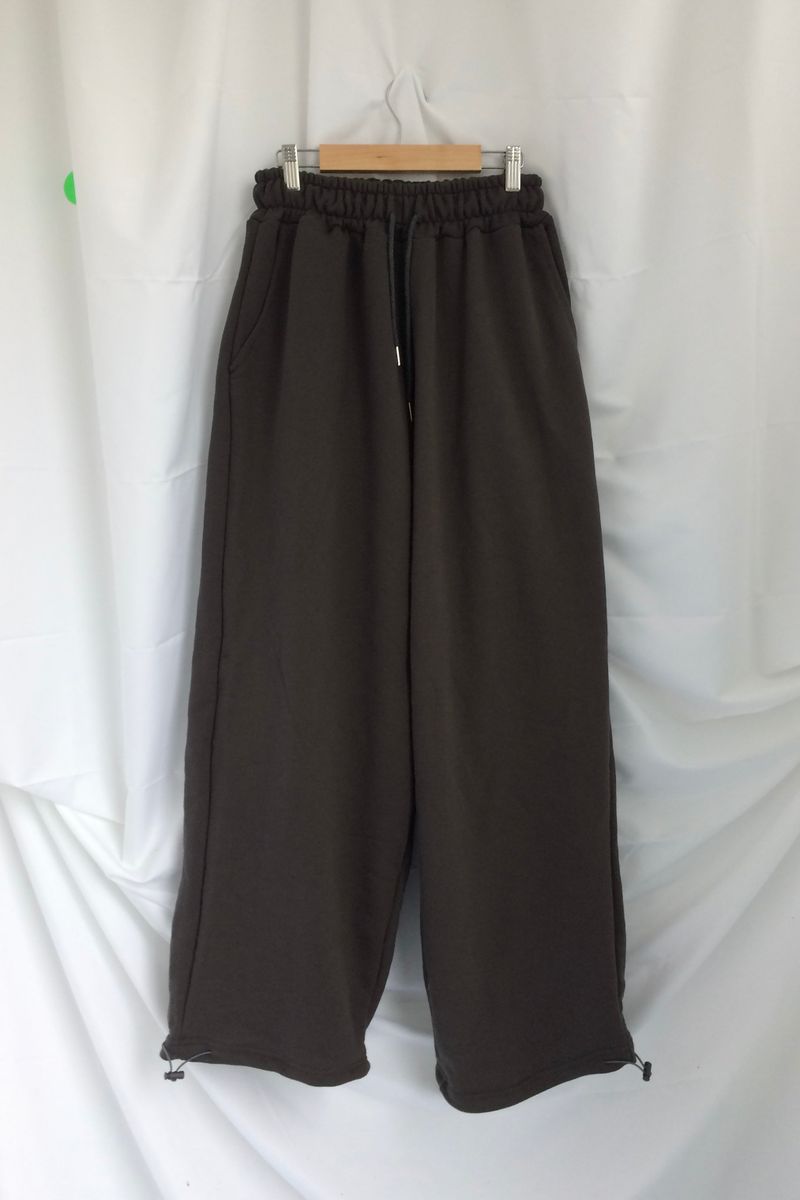loose fit basic jogger pants
