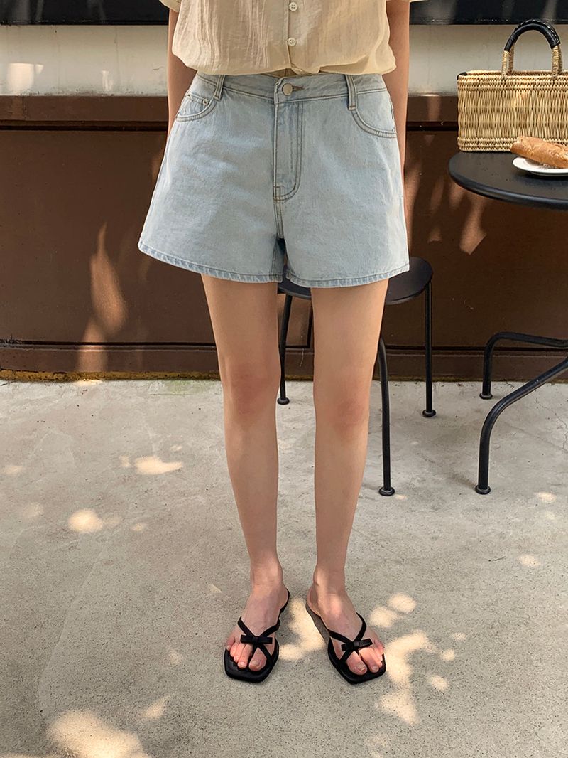 [MADE] Delrose Denim Shorts