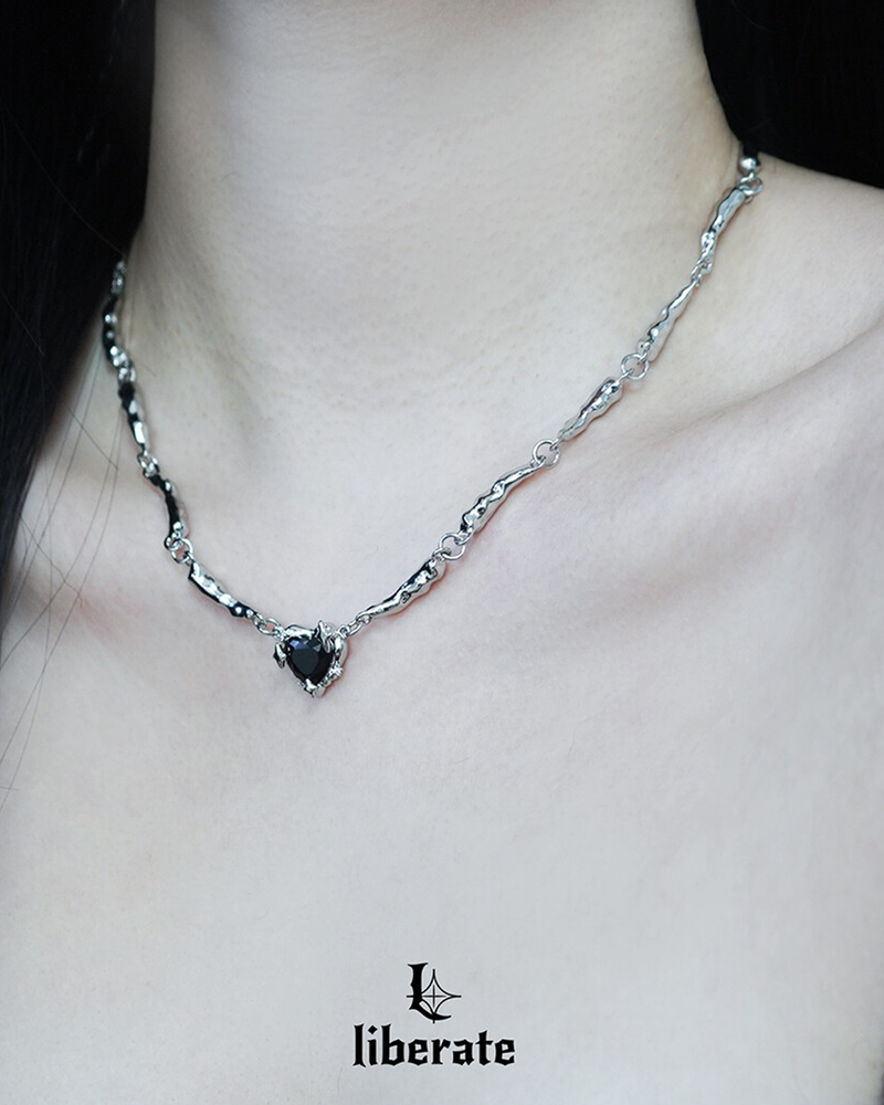 Cubic Black Heart Waterdrop Chain Necklace