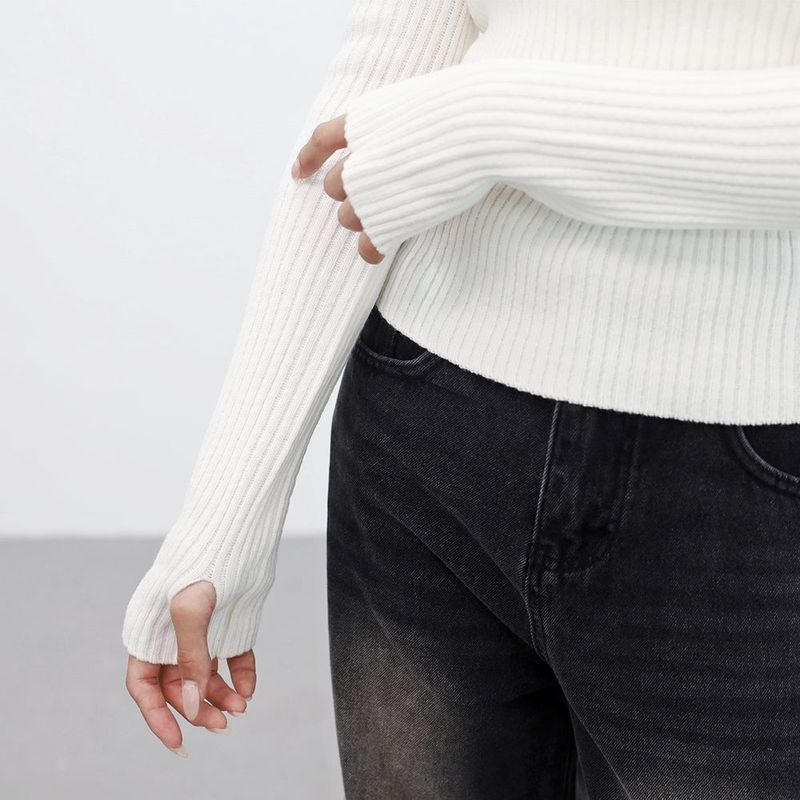 trun shoulder cut-out knitwear