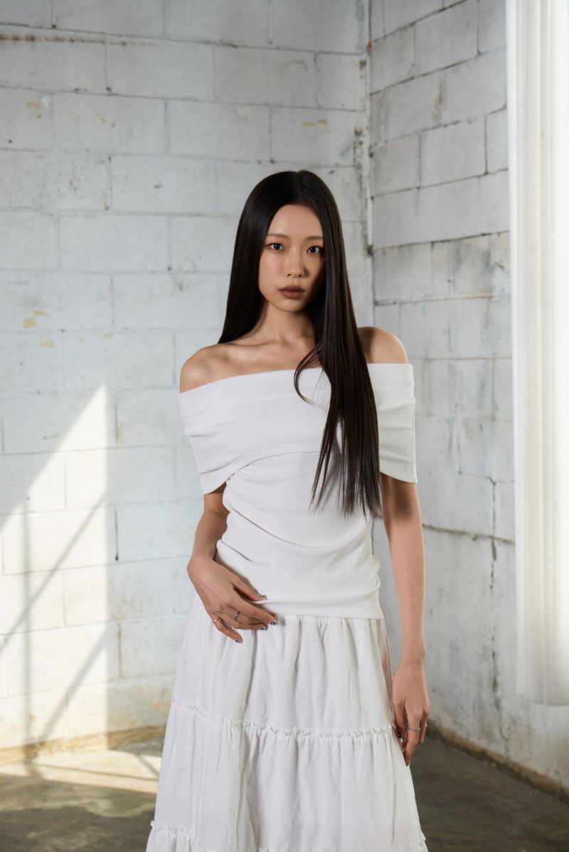 Drape Off-Shoulder T-Shirt - White