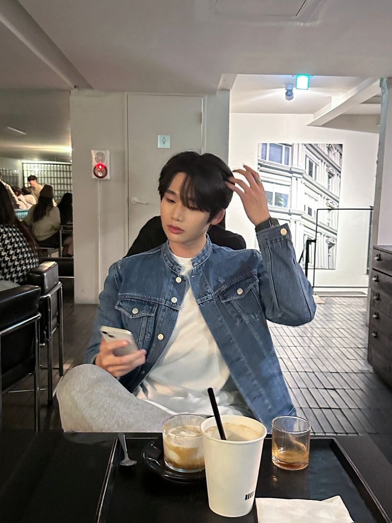 LMN Semi-Overs China Denim Jacket (blue)