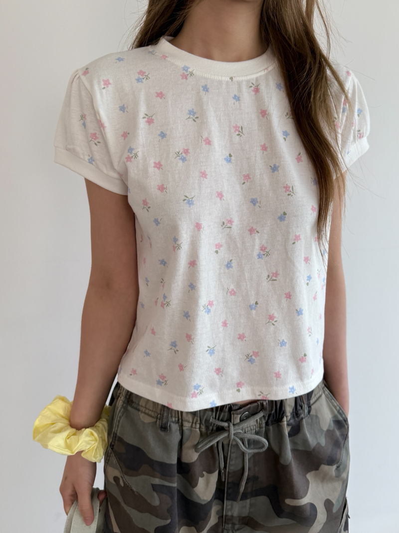 flowery shirring crop T