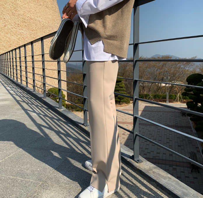702 Eau de Slacks