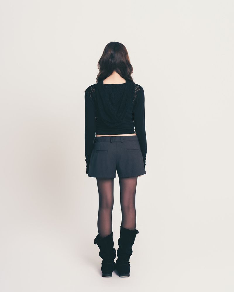 square ring low-rise pants