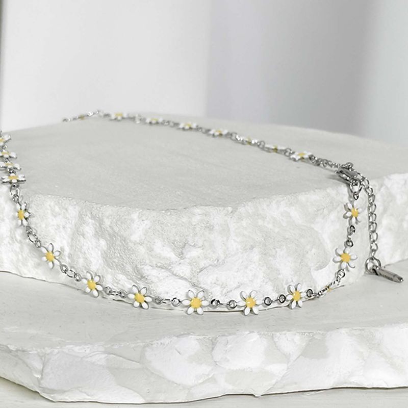 BLESSED BULLET（ブレスドブレット）の「ss-Daisy flower motive array necklace_white yellow（Accessories）」