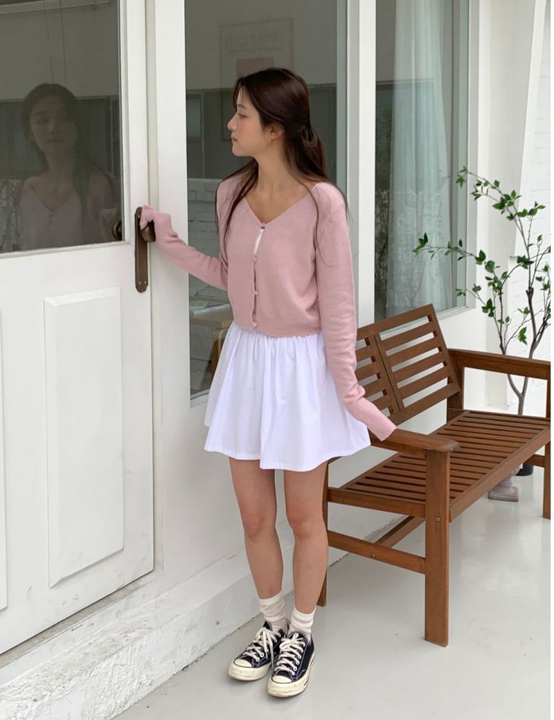 Creamy V-neck cardigan
