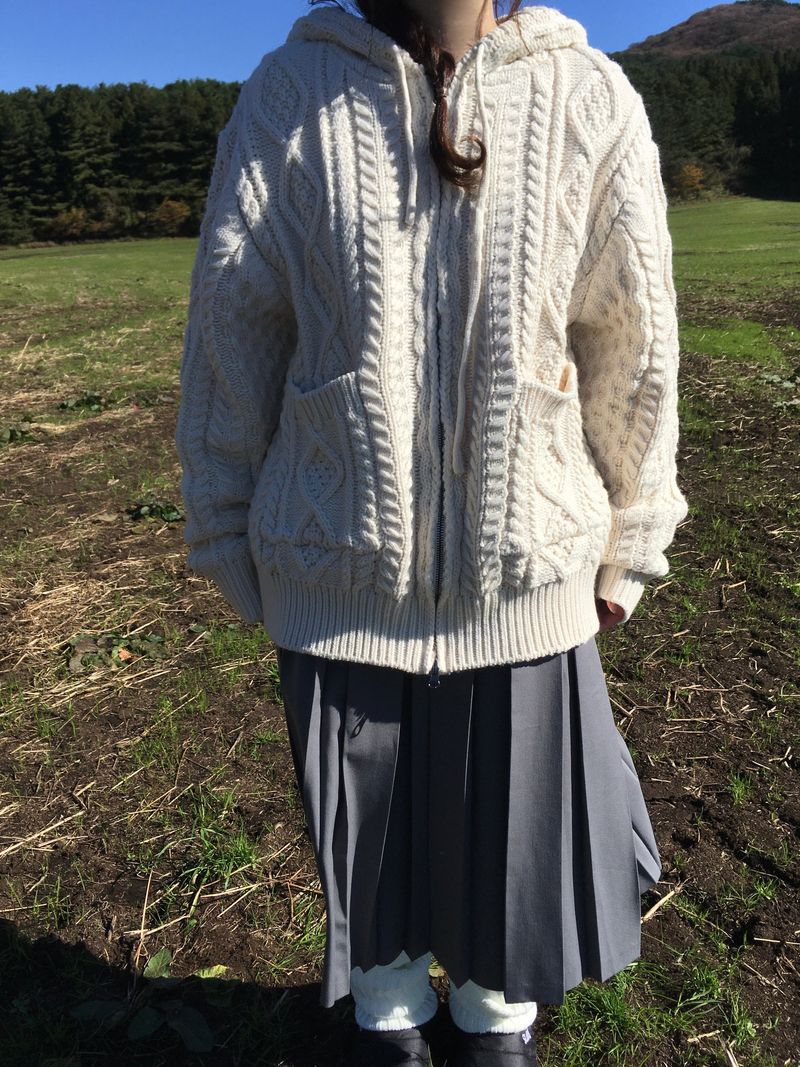 Heart knit zip-up