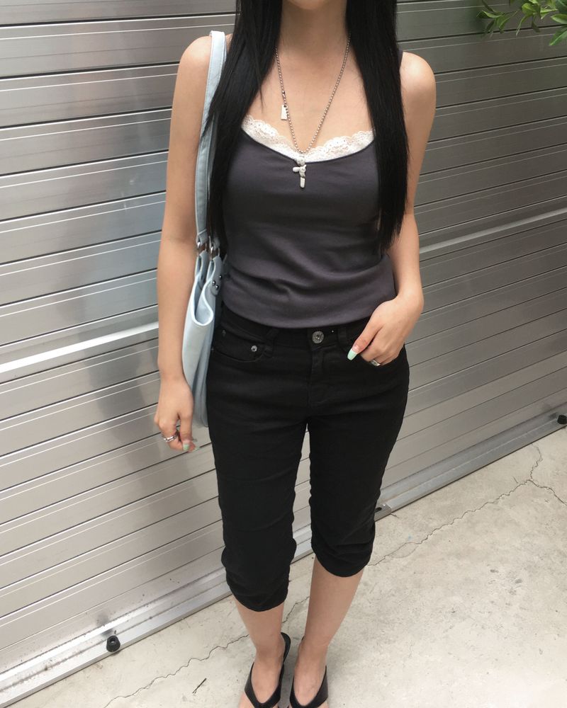 Lowrise capri pants