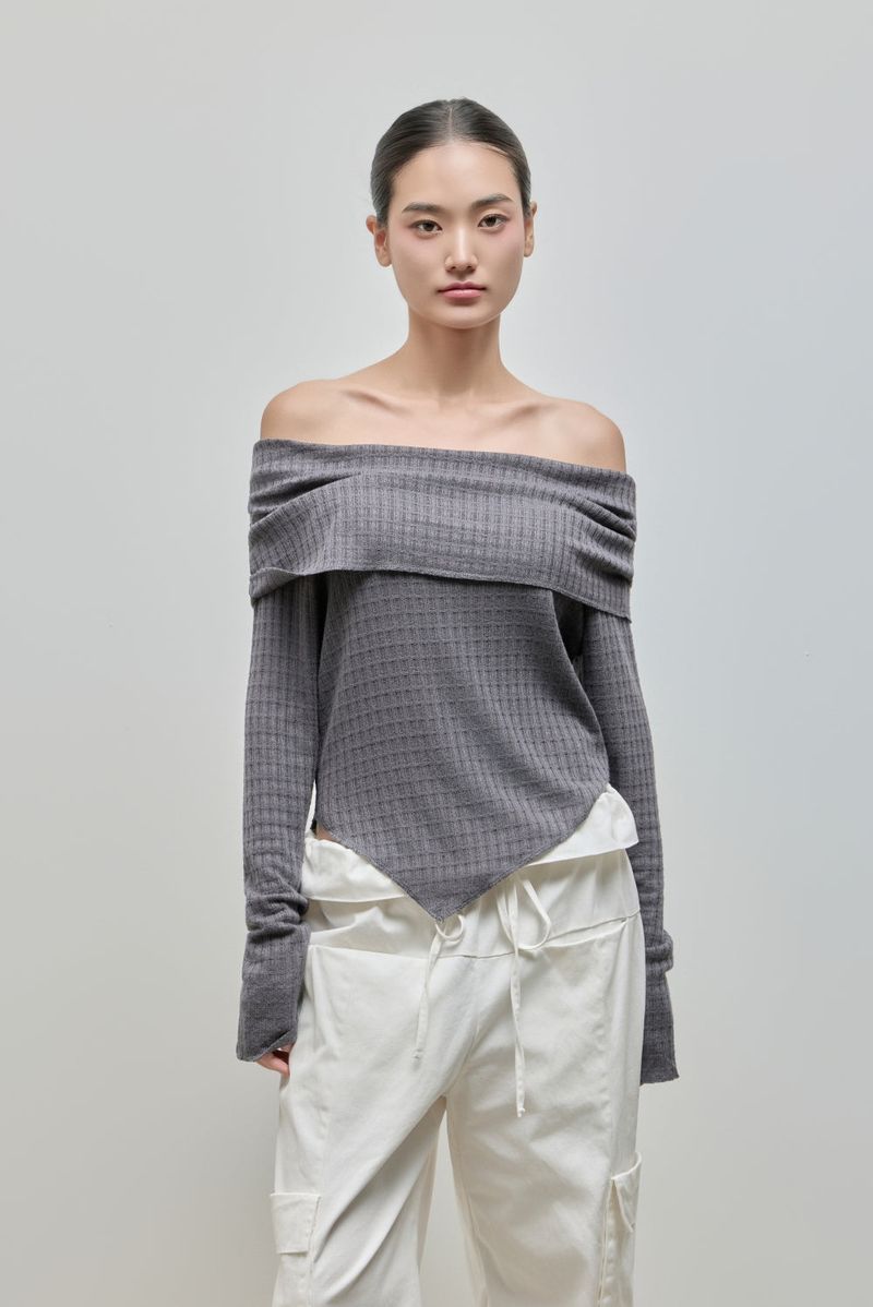 Cowl-neck Open Shoulder Tee_Charcoal