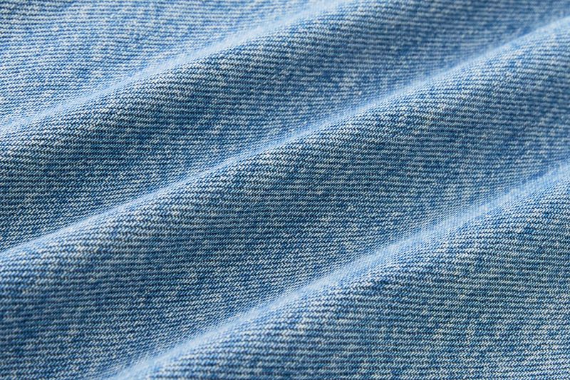 MID-WAISTLINE FLARE DENIM code 26209