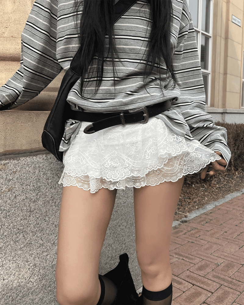 GUSTA（グスタ）の「Secret Petal Lace Mini Skirt（Skirts）」