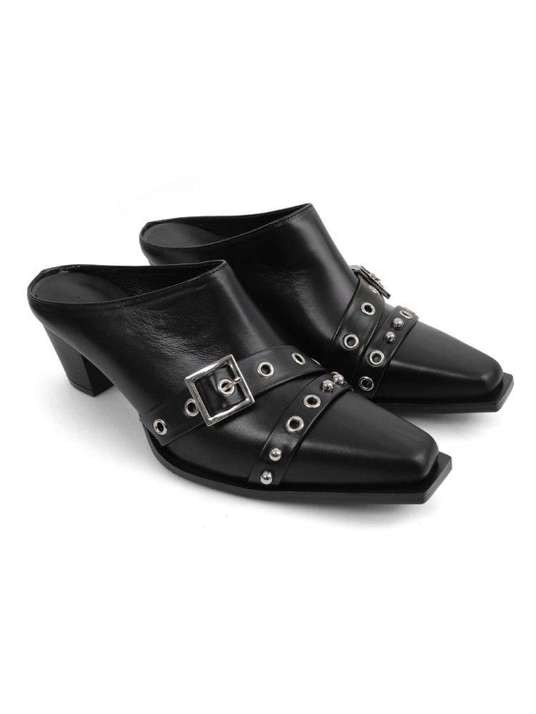 Bold strap mule