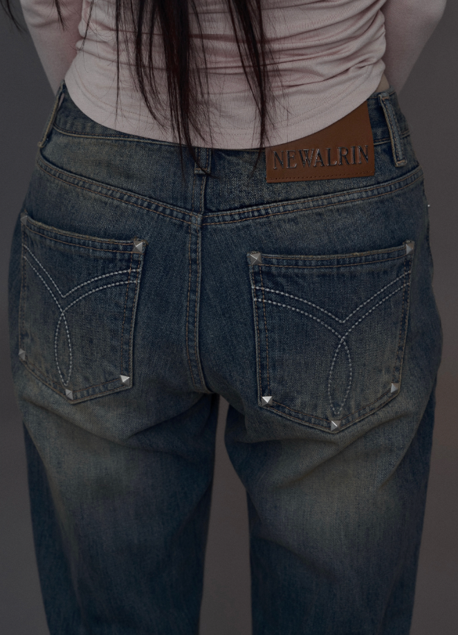 Sundown Rivet Straight - Fit Denim
