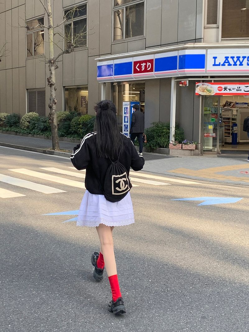 [MADE] Epo Lace Mini Skirt