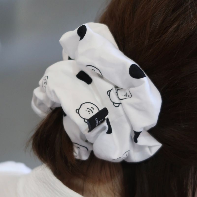 TUTEOGI（トゥトギ）の「TUTEOGI ‘Rhythm’ scrunchie #004 (L size)（Hair Accessories）」