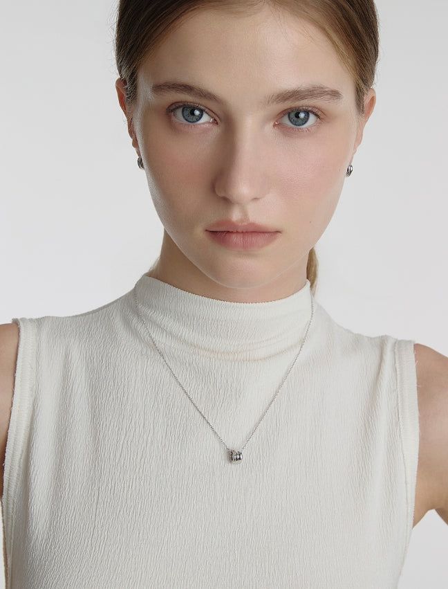 hyeres lor（イエール・ロール）の「26SS★ Triple Silver Cutout Necklace S（Accessories）」