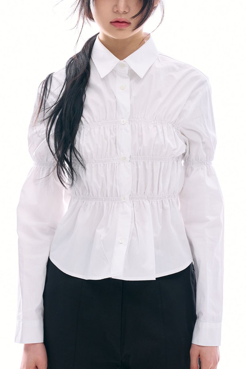 Raucohouse（ラウコハウス）の「Leona shirring blouse（Tops）」
