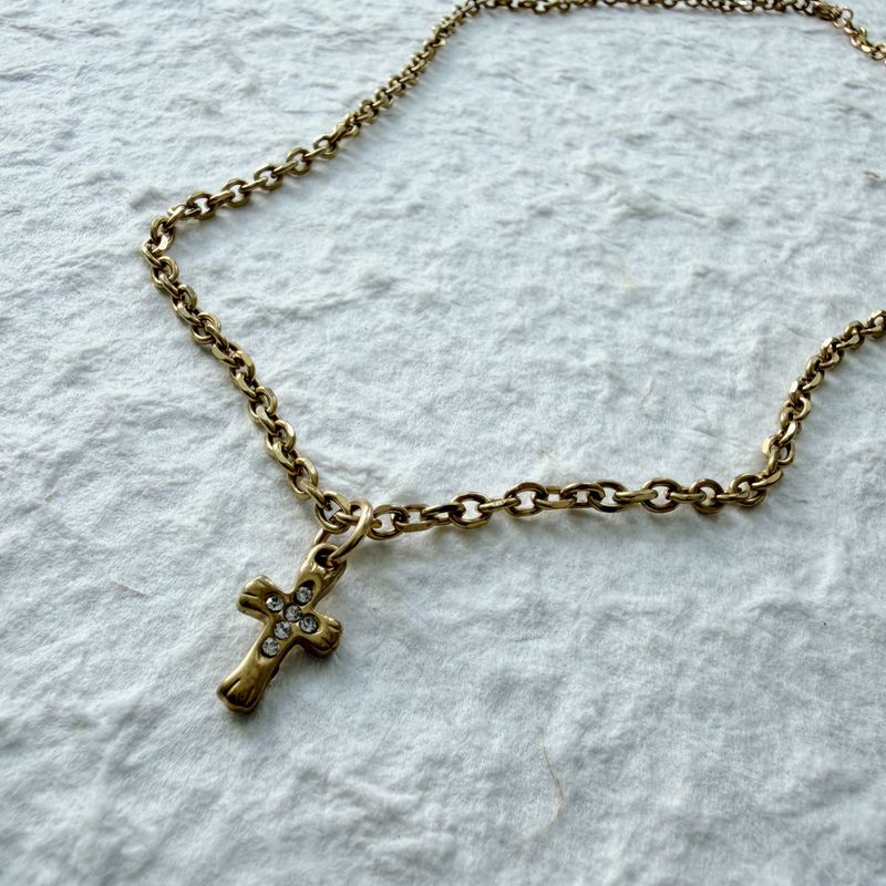 Retro Cross Pendant Necklace