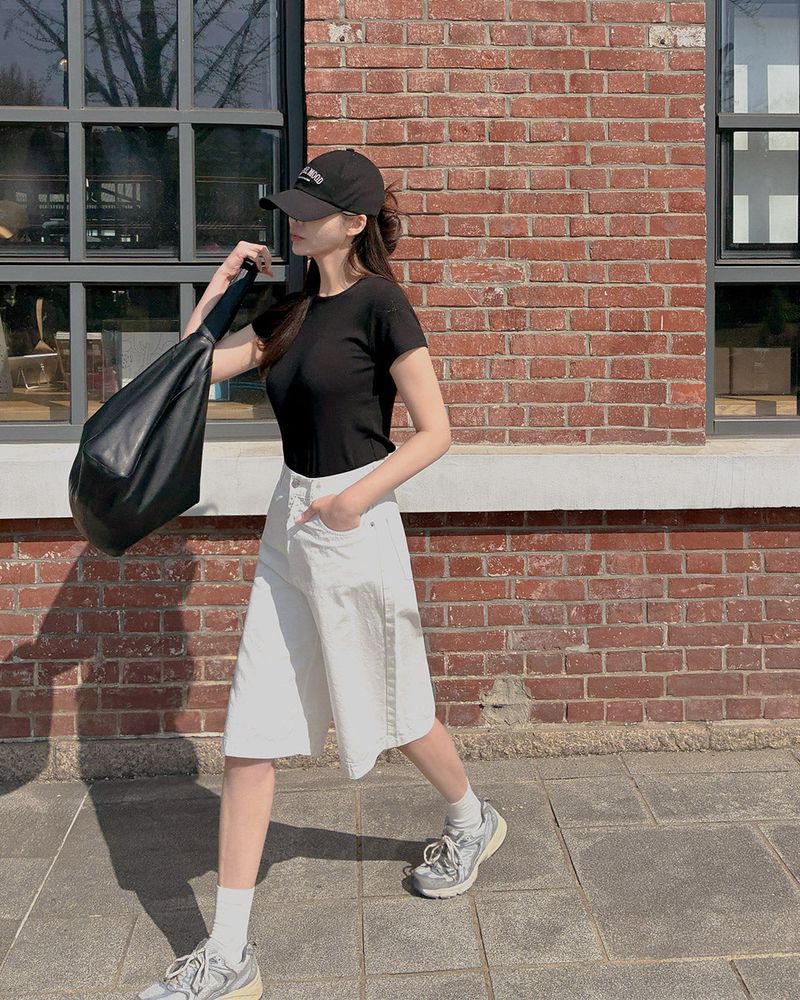 MAYBINS(メイビンス)の「Lark Bermuda Cotton Pants(Pants)」