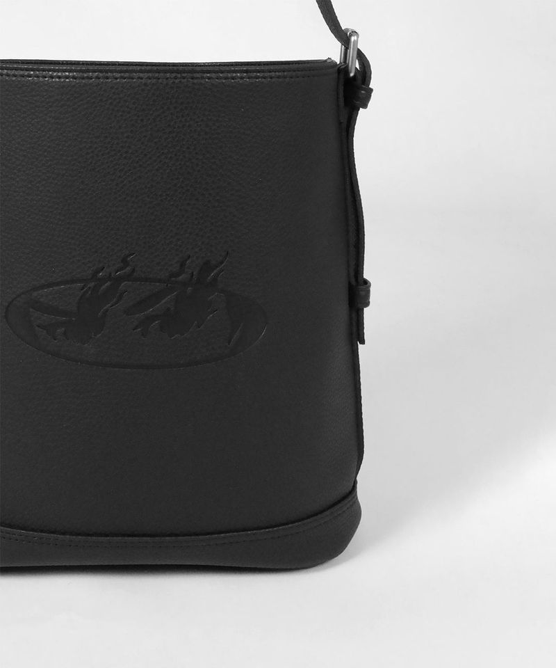 Alyssa_Embossed Black_Eye