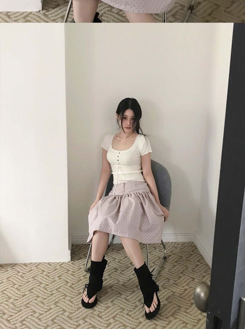 cheek dot flare button midi sk