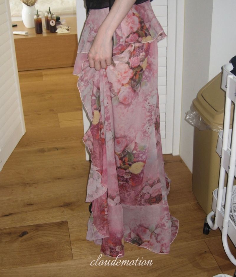 cloudemotion（クラウドエモーション）の「moulin rouge unbal frill long skirt（Skirts）」