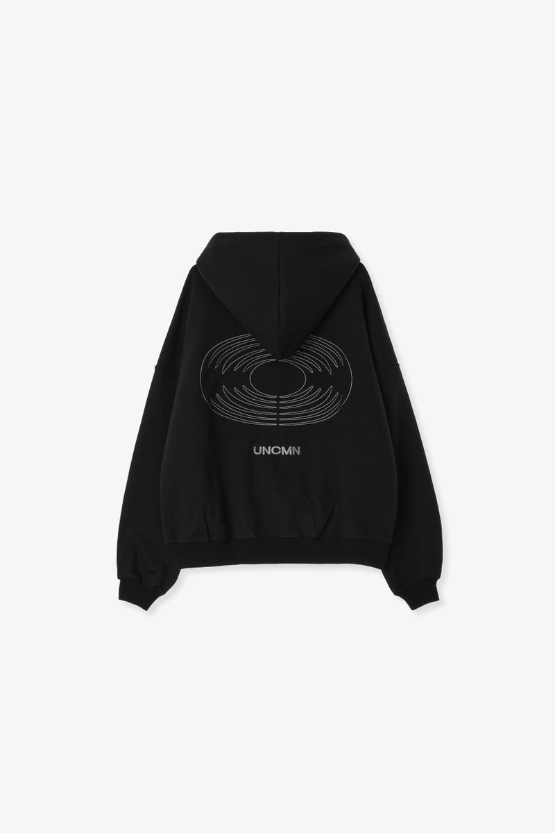 UNCMN BACK LOGO HOODIE