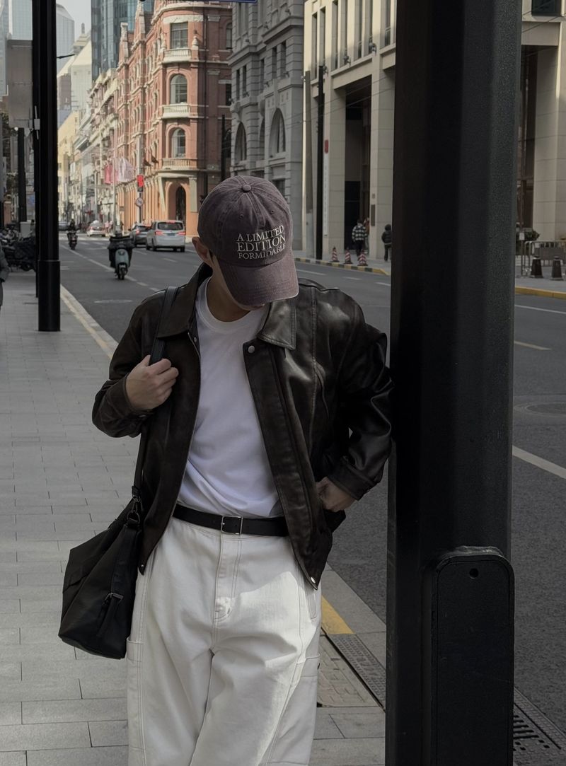 HIMUL STITCH CURVED PANTS