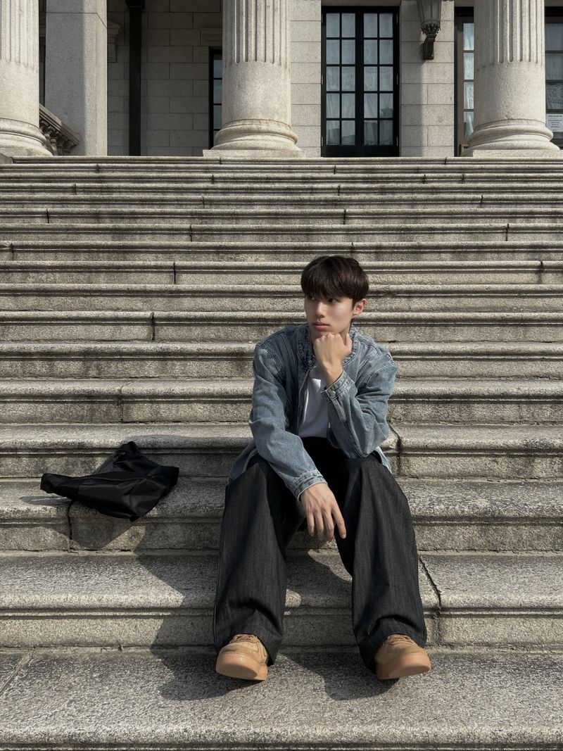 LEGACY CURVED CUT OFF DENIM JACKET