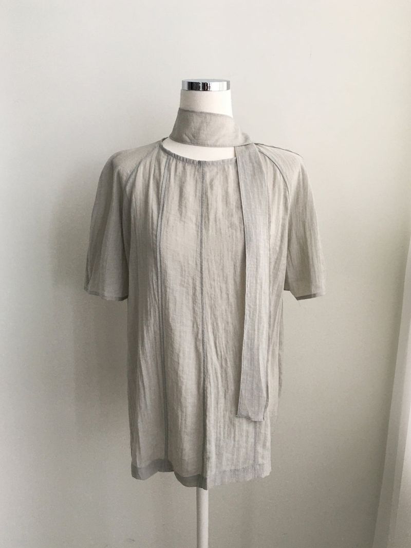 Current loose tie blouse