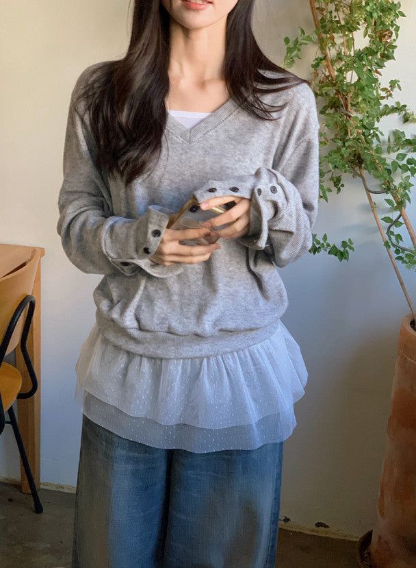 SHOPPERLAND(ショッパーランド)の「Cuff Button Deep V-neck Knit (2color)(Tops)」