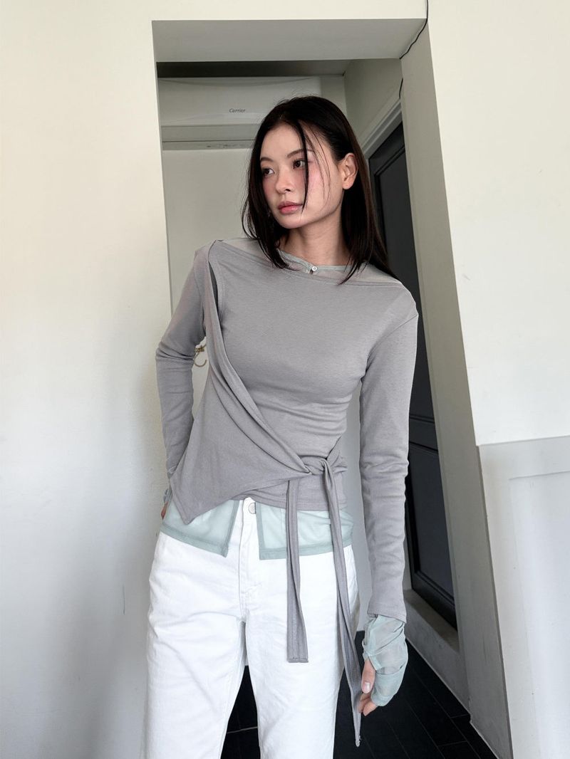 SHOULDER-HOLE WRAP TOP