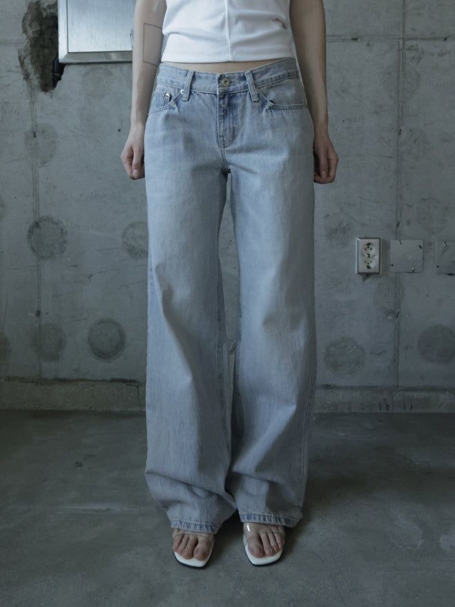 mnem（ムネム）の「Rose Low Straight Denim（Pants）」