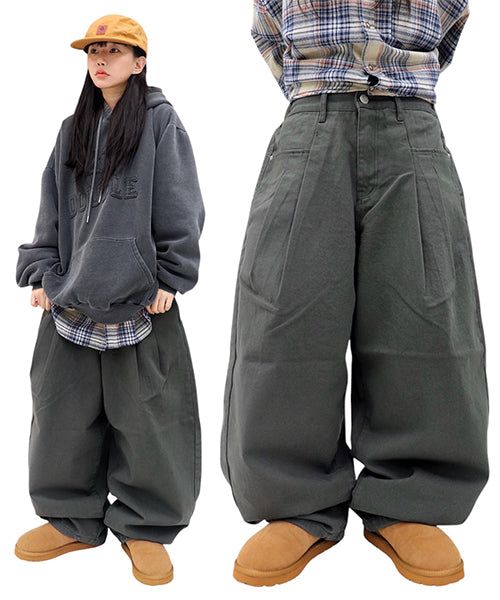 Wide Pleated Balloon Pants