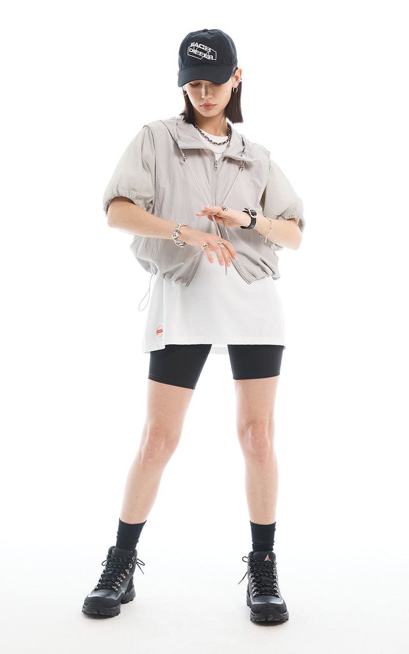 EACH DIFFER(イーチディファー)の「HALF ZIP-UP JUMPER_LIGHT GRAY(Jackets/Outerwear)」