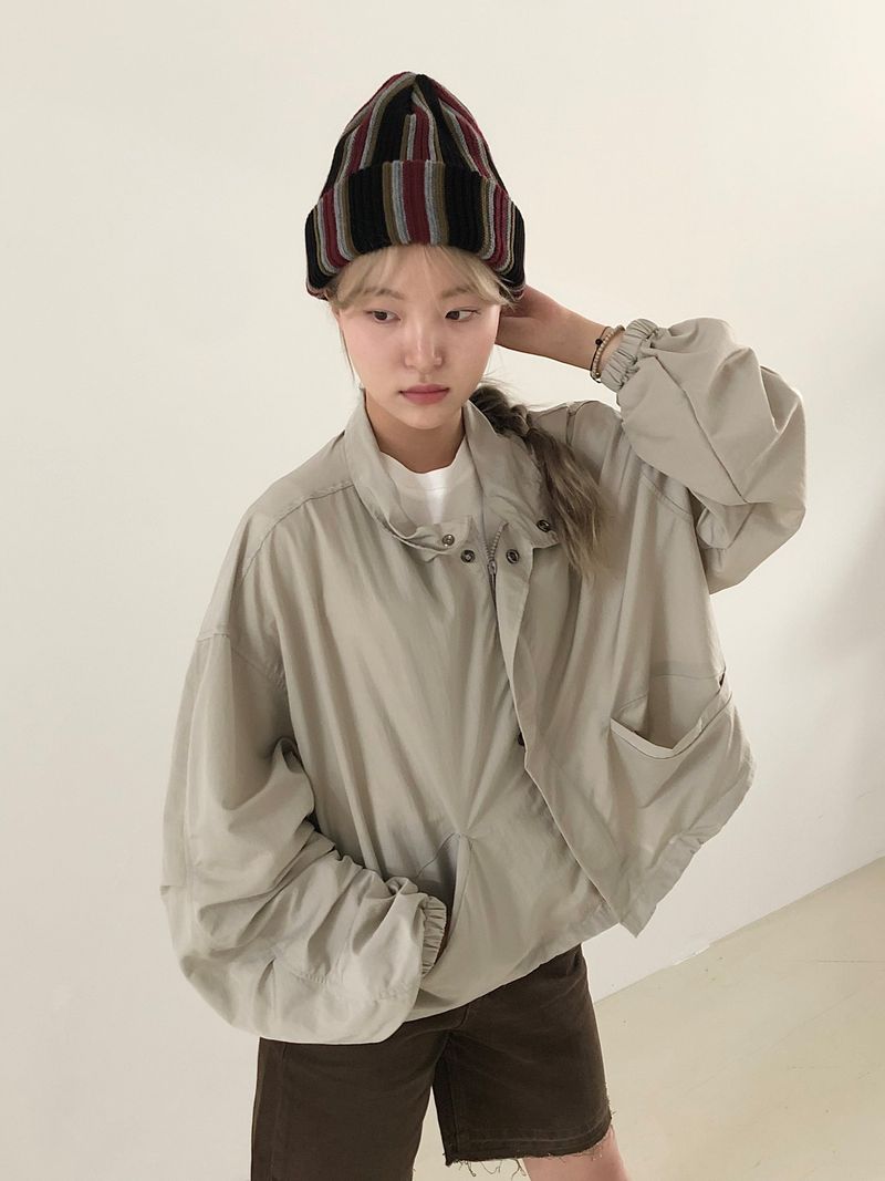 Loose fit nylon crop jk