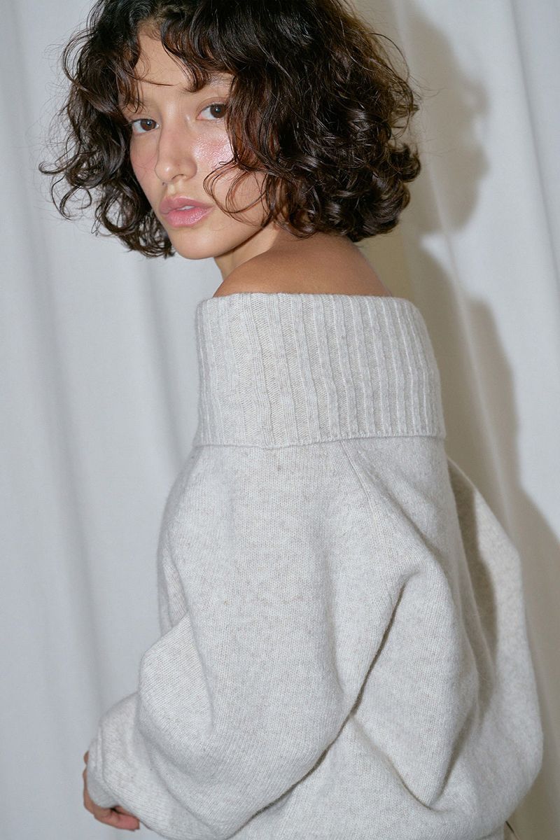 Lissom off-shoulder knit_oatmeal