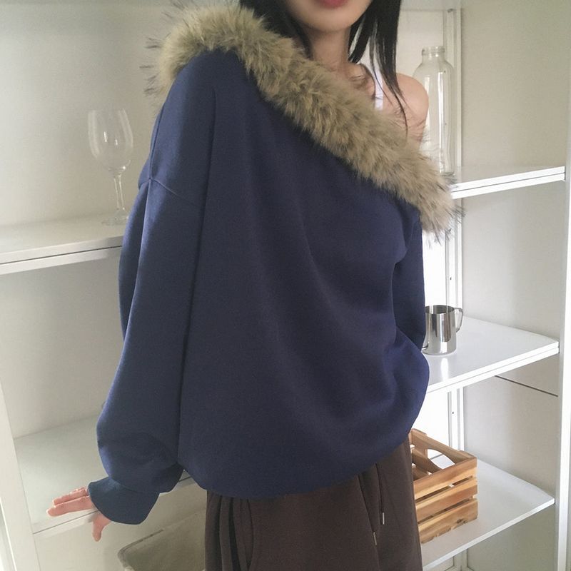 Perrin Fur One Off-Shoulder Sweatshirt