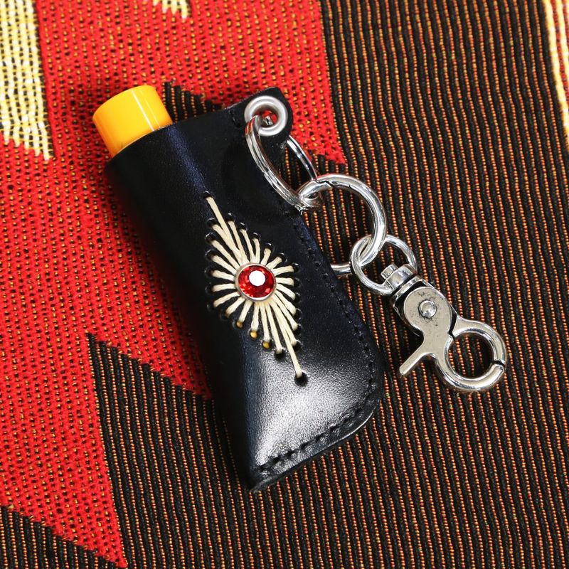 stud & wax thread lighter case keyring black