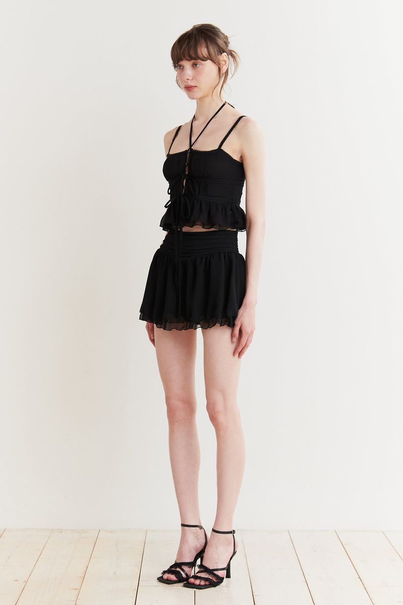 WHISPER BUTTON TOP black