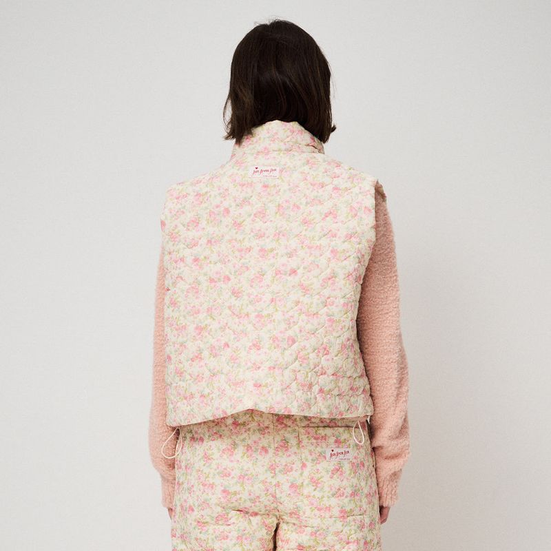 FLORAL PEDDING VEST, CREAM
