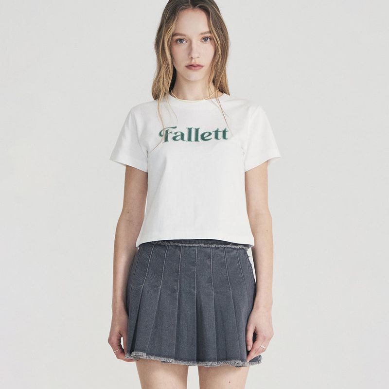 FALLETT（ファレット）の「STORY LOGO CROP SHORT SLEEVE WHITE（Tops）」