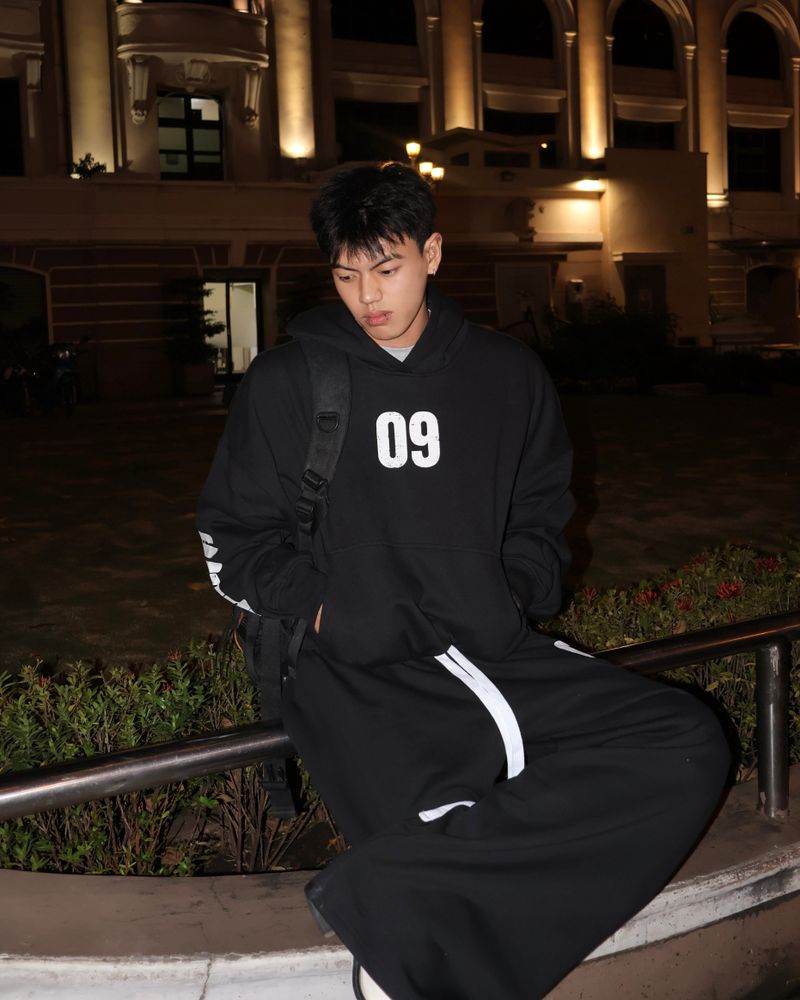 RIPOFFF 09 Logo Boxy Hoodie