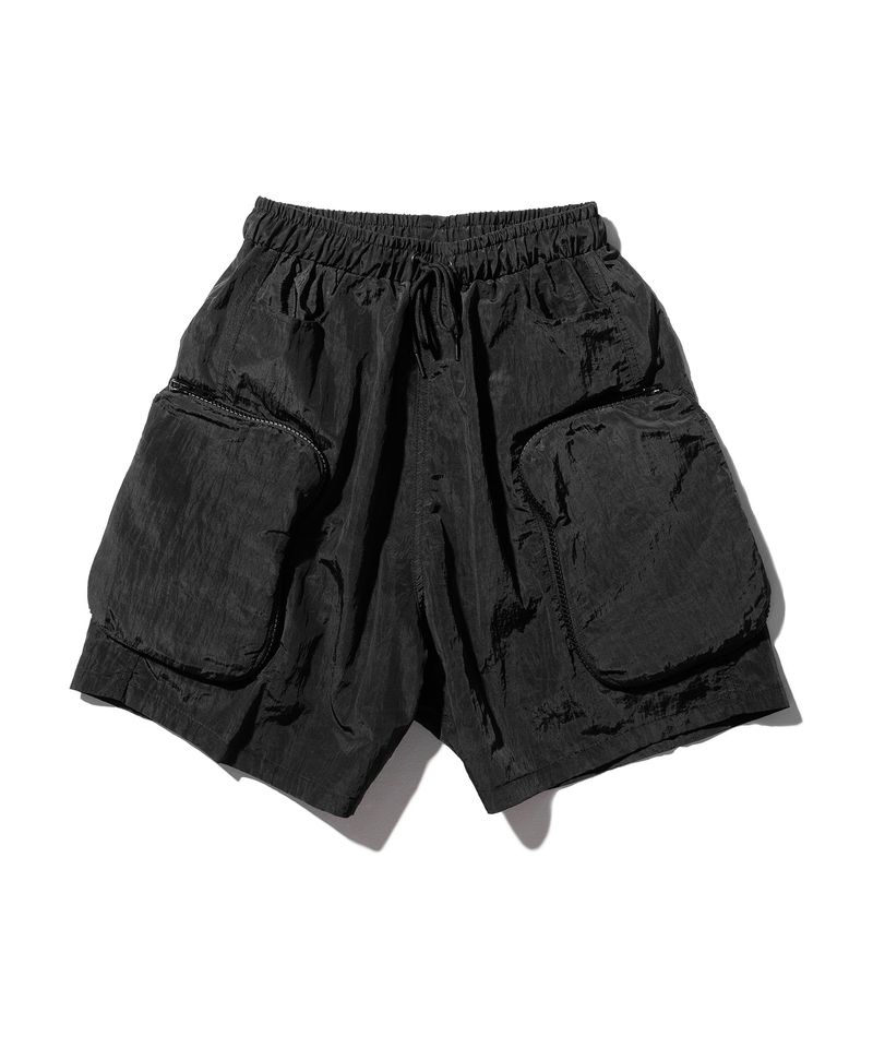 ZIPPER POCKET NYLON SHORT PANTS