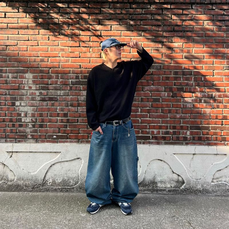 Over Dumble Box Long Sleeve Tee