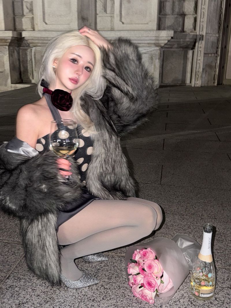 Roseanne(ロザンヌ)の「Rose Velvet Belt (Wine)(Accessories)」