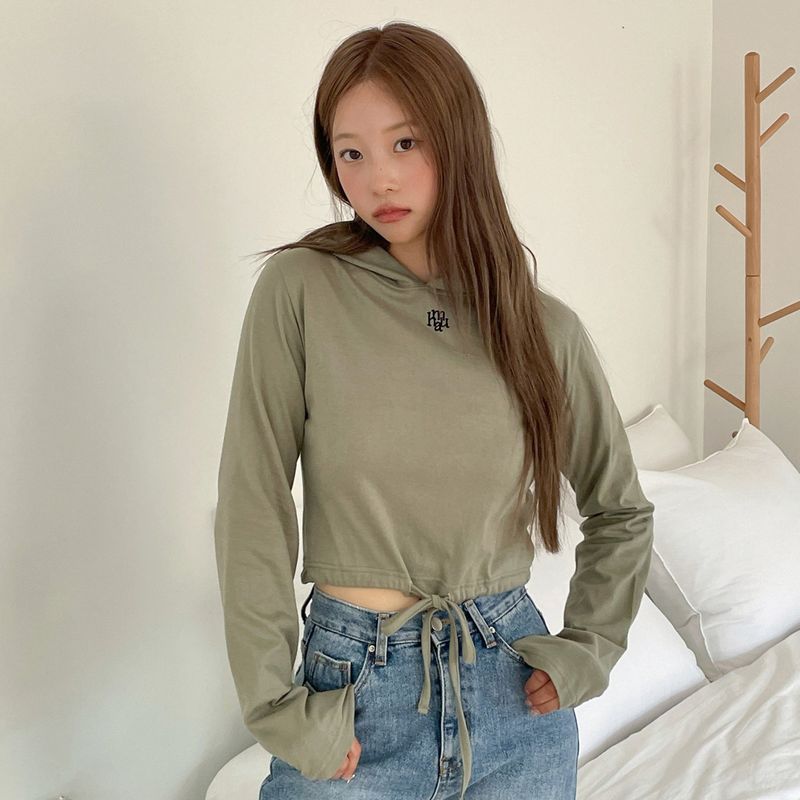 muahmuah（ムアムア）の「LOGO STITCH STRING HOOD LONG SLEEVE（Tops）」