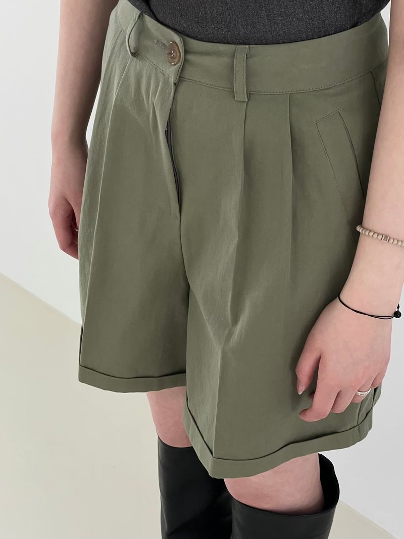 Rollup pintuck mini pants